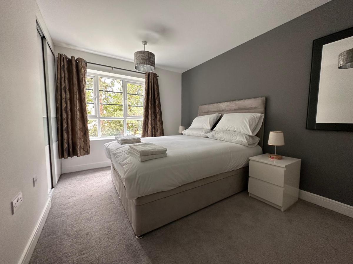 Luxury Apartments - Wallis Square, Farnborough Farnborough (Hampshire) Exterior foto